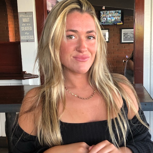 Meet your Posher, Danielle - Picture 1 of 1